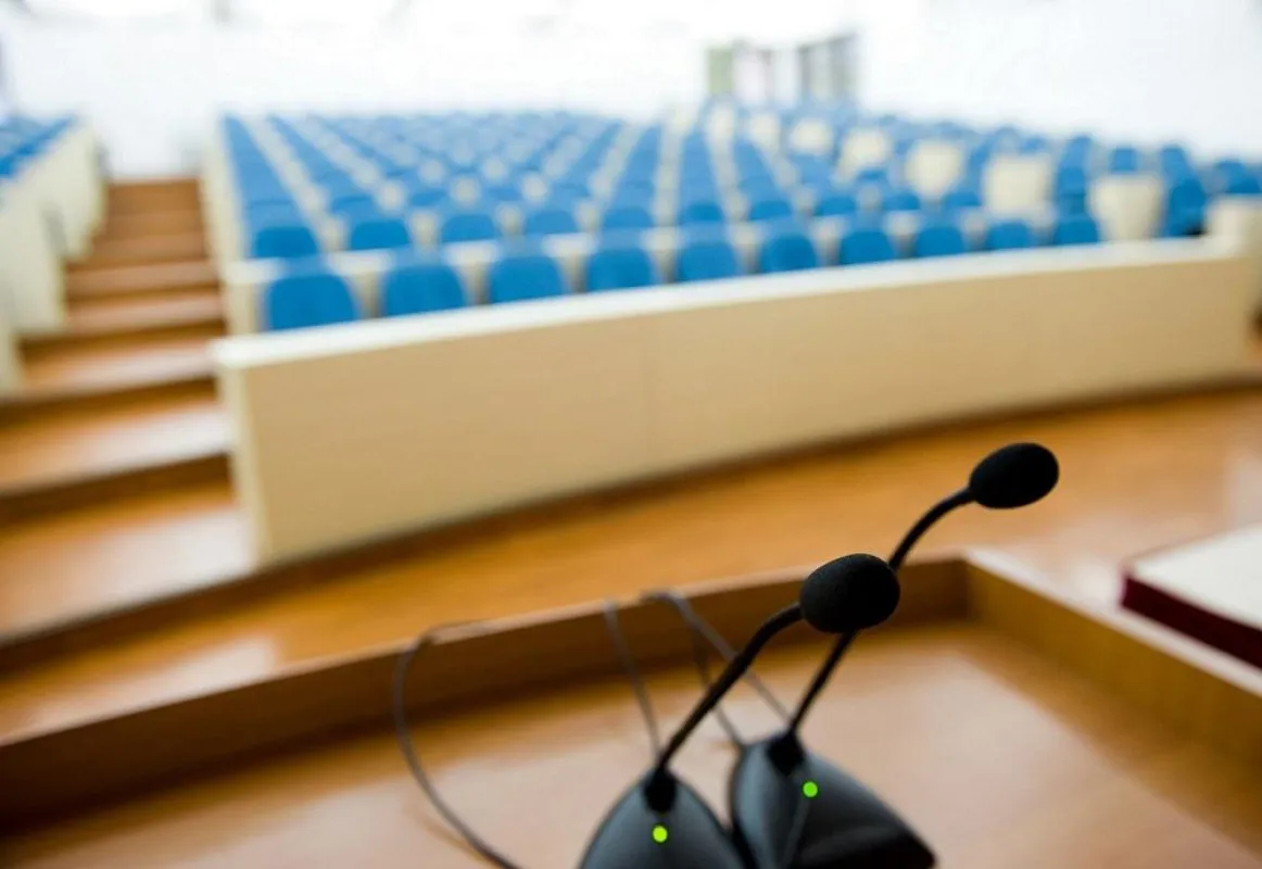 Veranstaltung familieninterne Nachfolge mit IHK Dresden und ABG-Partner (Quelle: www.dreamstime.com)