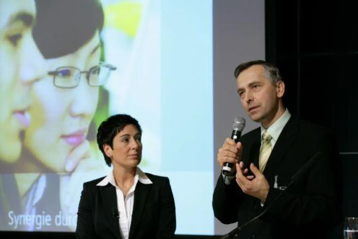 EU-Kommissar Ján Figel? und Moderatorin Dunja Hayali eröffneten die Podiumsveranstaltung in Berlin, in deren Rahmen die Studie vorgestellt wird (Fotograf: Thomas Kunsch)