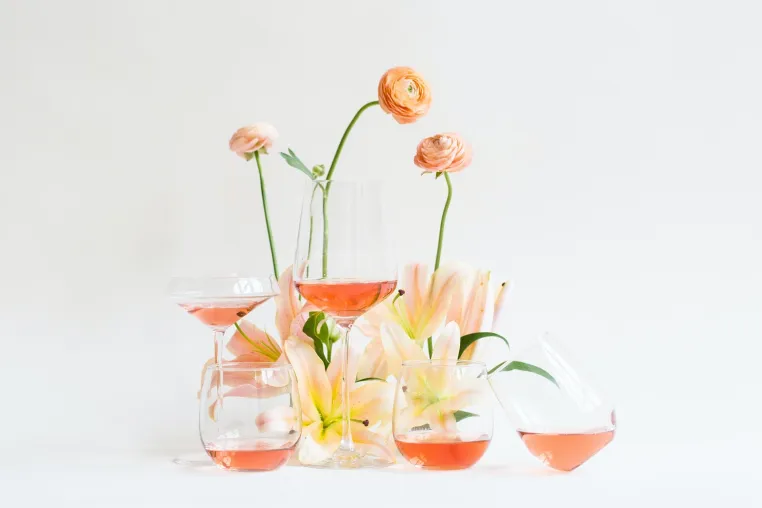 Sonnige Zeiten für die eleganten Roséweine aus Frankreich Bild: Sonnige Zeiten für die eleganten Roséweine aus Frankreich