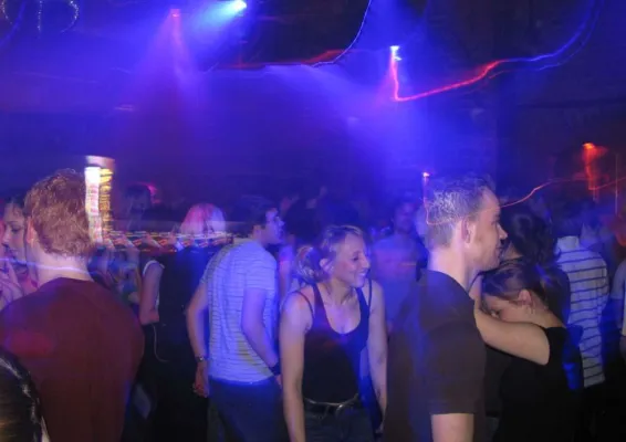 Bild: Zum Semesterstart - Rheinische lädt Studierende und Ehemalige zur Semesteranfangsparty ein