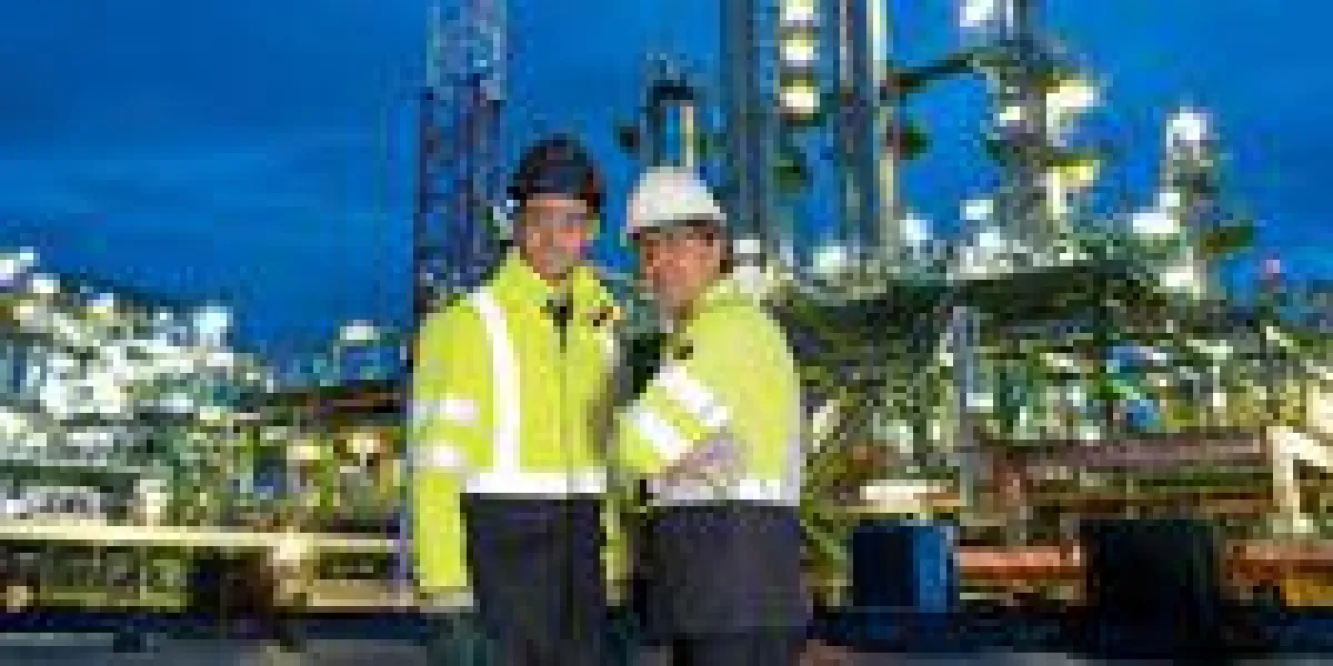 MultiNorm Schutzkleidung für EX-Bereiche | PetroChemie, Raffinerien, Tanklager