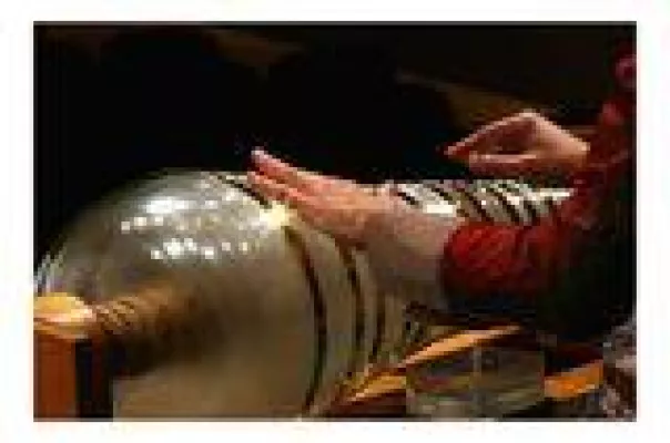 Bild: Der gläserne Klang - Konzert mit dem Wiener Glasharmonika Duo