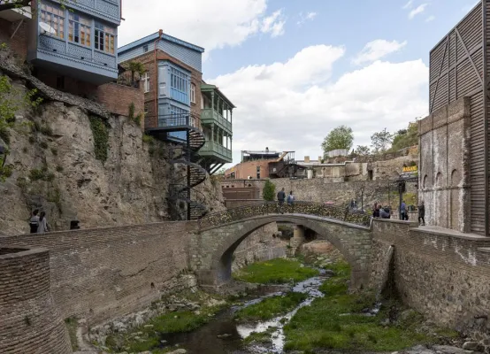 Bild: DAM zu Gast bei Ex Libris | Hybrid Tbilisi – Betrachtungen zur Architektur in Georgien