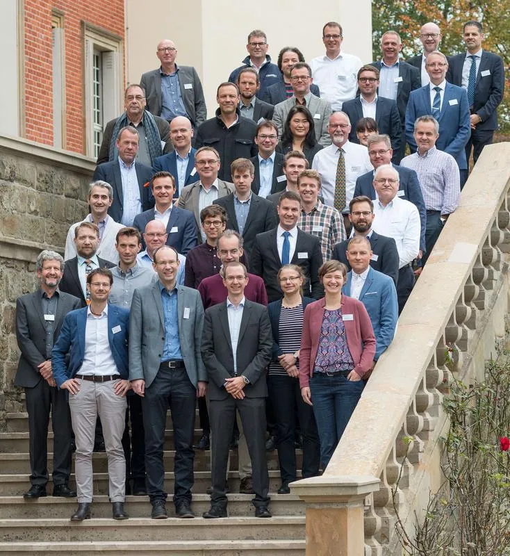 Teilnehmerinnen und Teilnehmer der Auftaktveranstaltung zum Projekt VMAP auf Schloss Birlinghoven, Sankt Augustin (© Fraunhofer SCAI)