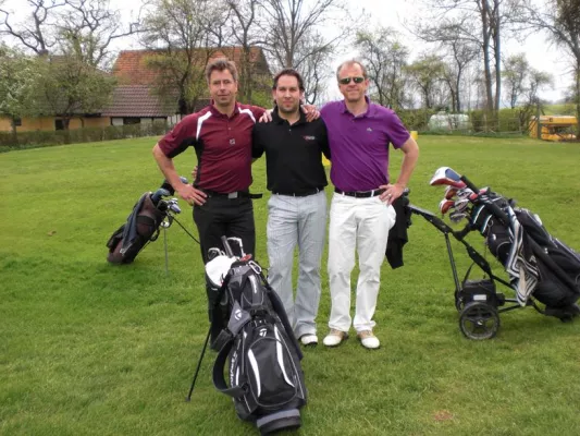 Bild: Saisonauftakt im Golfclub Willershausen