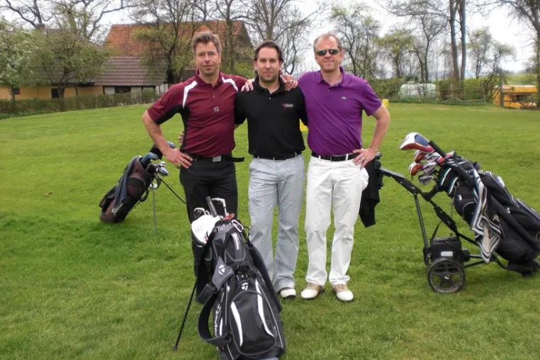 Bild: Saisonauftakt im Golfclub Willershausen