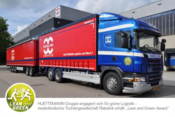 Bild: HUETTEMANN Gruppe engagiert sich für grüne Logistik: Rabelink erhält „Lean and Green Award“