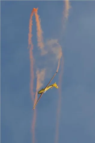 Segelkunstflug im Aufwind: Deutsche Nationalmannschaftspiloten starten bei WM und EM 2010 Bild: Segelkunstflug im Aufwind: Deutsche Nationalmannschaftspiloten starten bei WM und EM 2010