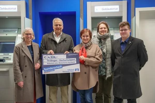 Bild: Büdesheim aktiv fördert den Hochschulsport mit Tombola-Erlös
