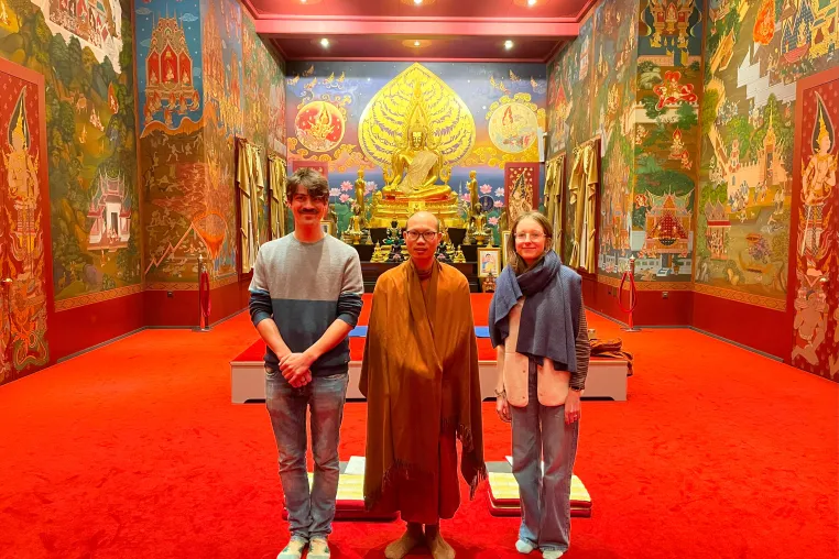 Bild: Virtuell im buddhistischen Tempel
