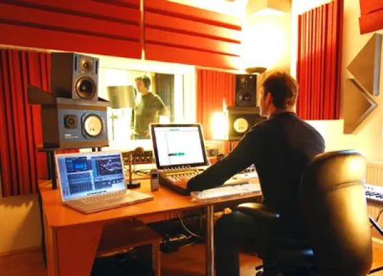 Bild: P&P Studios geben leuchtenden Riesen eine Stimme