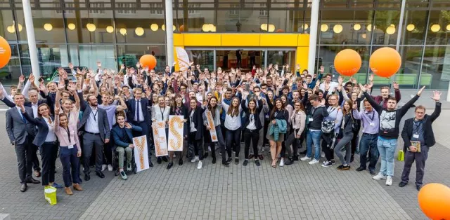 Bild: Wirtschaftsgymnasium Ludwigshafen holt mit seiner Ökonomieidee den YES! - Award nach Rheinland-
