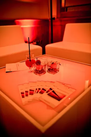 Bild: Apontas-Lounge in Wiesbaden gut besucht