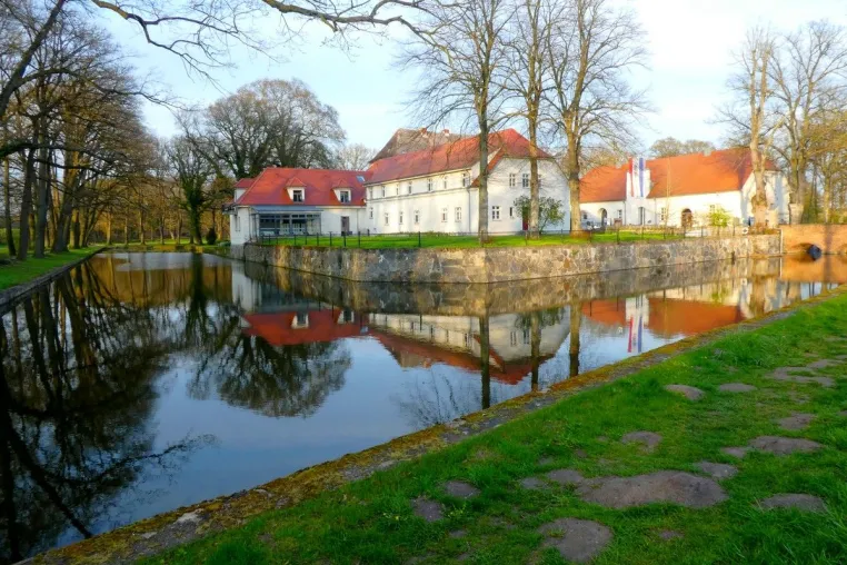 Bild: Start in den Frühling auf Wasserschloss Mellenthin
