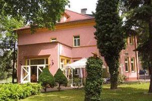 Bild: DER VARTA-FÜHRER - Hotel der Woche - Parkhotel Güldene Berge in Weißenfels