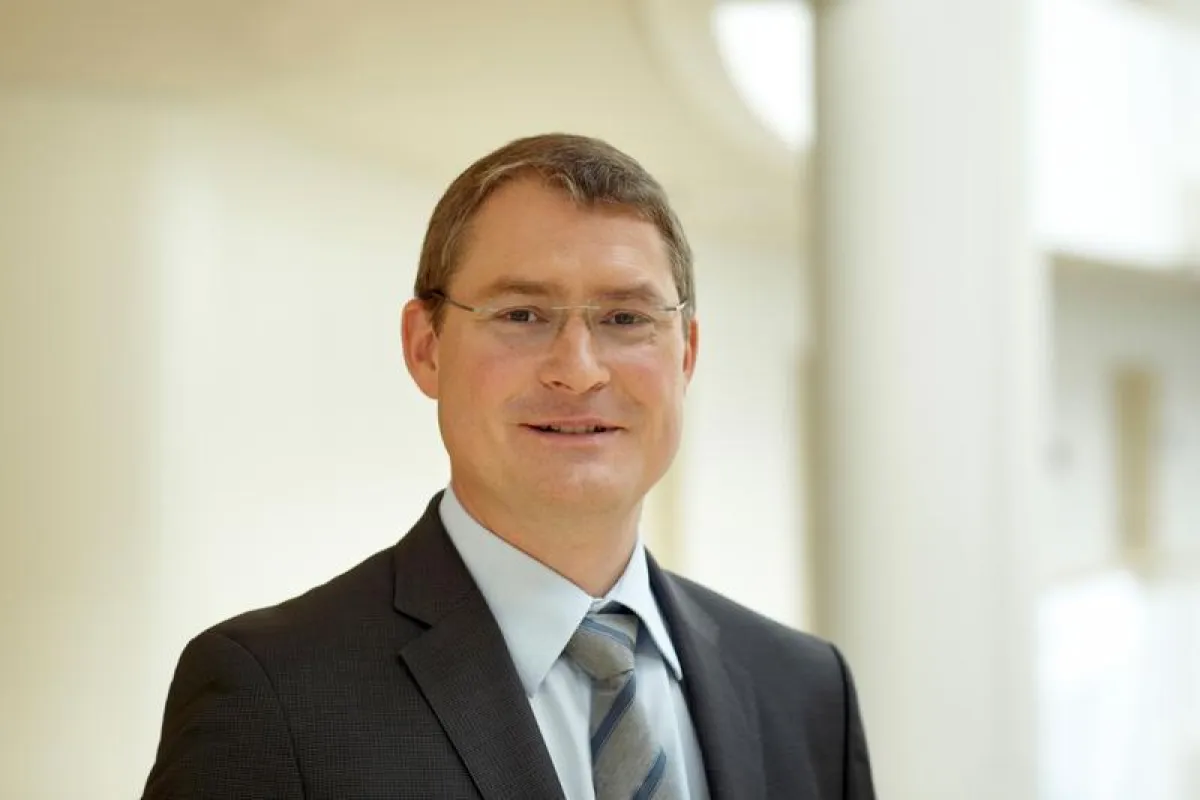 Prof. Dr. Tom A. Rüsen (UW/H)