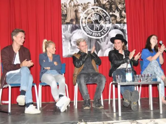 Startschuss für die HIGH Five 4 Life-Jugendinitiative von Menschen für Menschen Bild: Startschuss für die HIGH Five 4 Life-Jugendinitiative von Menschen für Menschen