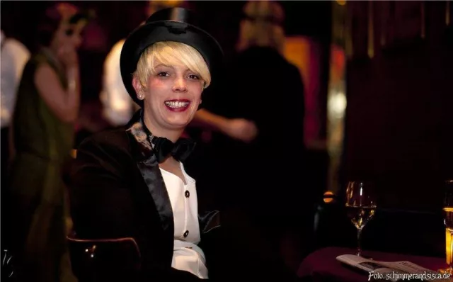 Salongesellschaft präsentiert das Original aus Berlin - Bohème Sauvage im thalhaus in Wiesbaden Bild: Salongesellschaft präsentiert das Original aus Berlin - Bohème Sauvage im thalhaus in Wiesbaden