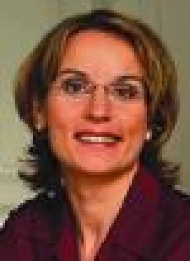 Thordis Eckhardt lehrt an der Macromedia Fachhochschule der Medien in Köln PR.