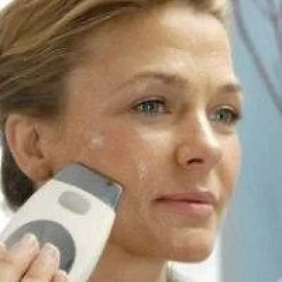 Bild: Kleinster Gesichtsfaltenglätter der Welt soll Deutschland Verjüngen