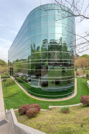 Erfolgreicher Verkauf des Carolina Corporate Center in Raleigh, North Carolina Bild: Erfolgreicher Verkauf des Carolina Corporate Center in Raleigh, North Carolina