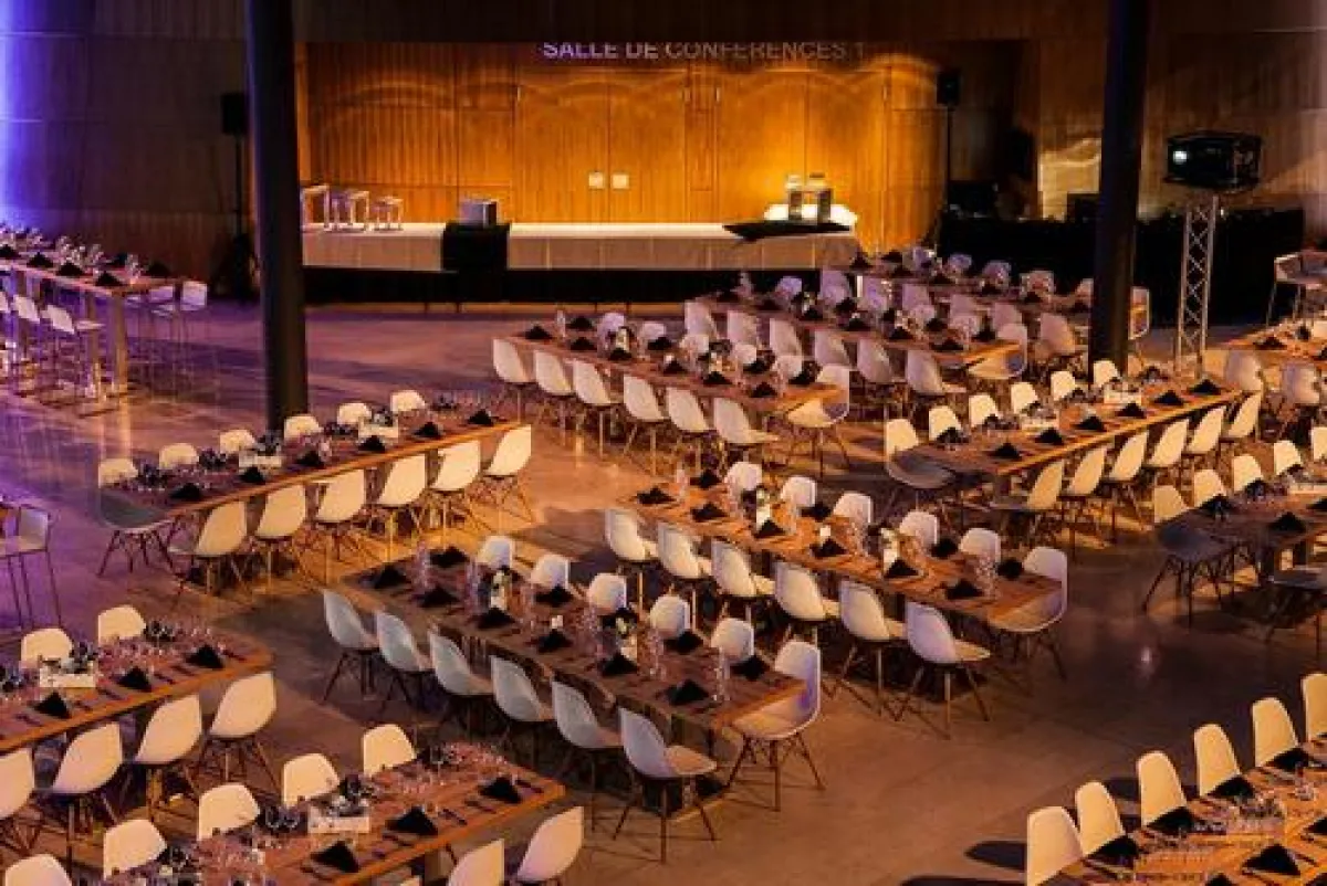 Etwa 400 Gäste feierten im stylischen Ambiente des Centre de Conférences Kirchberg