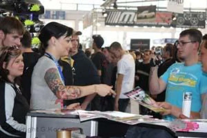 Begeisteter Empfang für Powerfrau Lina Van De Mars Bild: Begeisteter Empfang für Powerfrau Lina Van De Mars