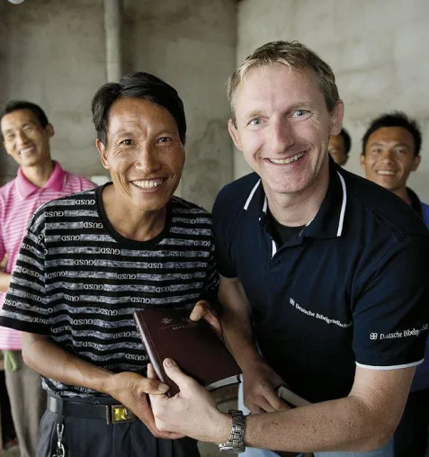 China: Für viele Christen ist eine Bibel unerschwinglich Bild: China: Für viele Christen ist eine Bibel unerschwinglich