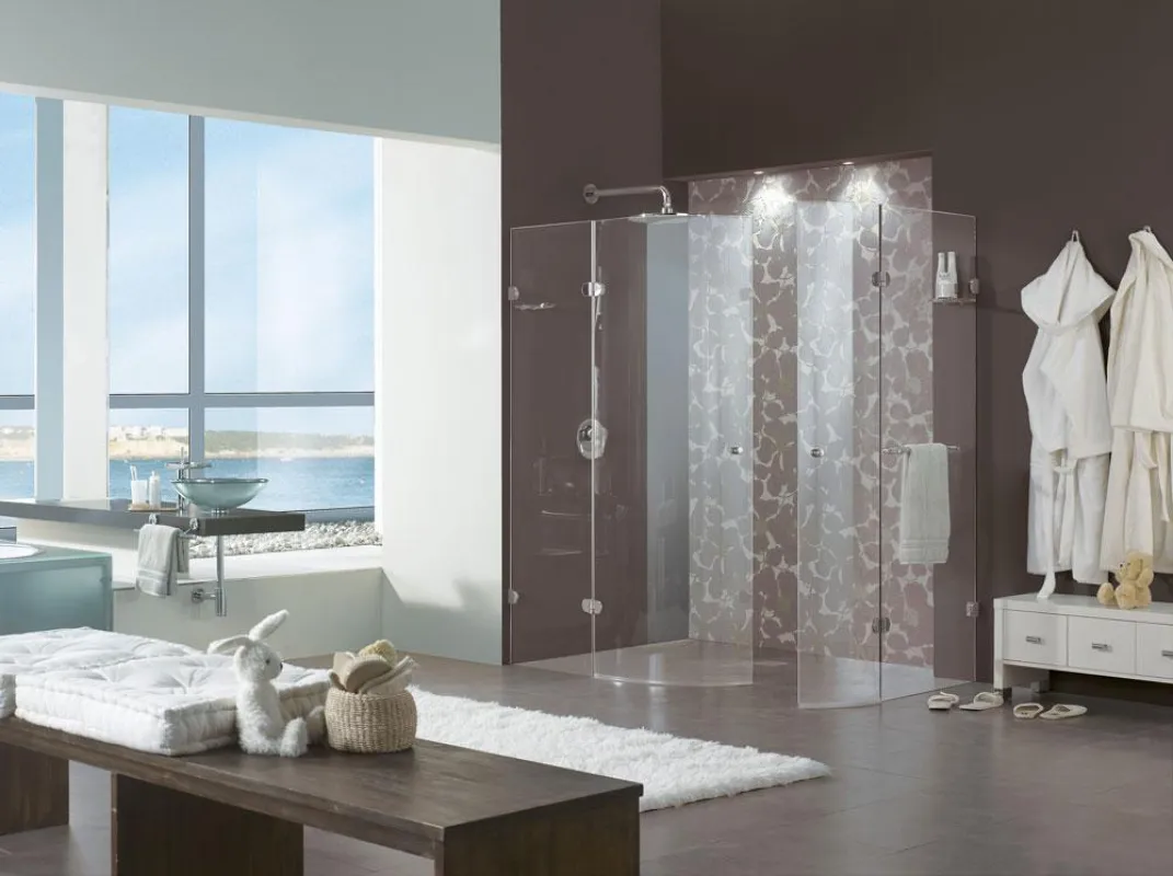 Zinsgünstige KfW-Darlehen für den Einbau zum Beispiel einer bodenebenen Dusche. Foto: Glamü GmbH