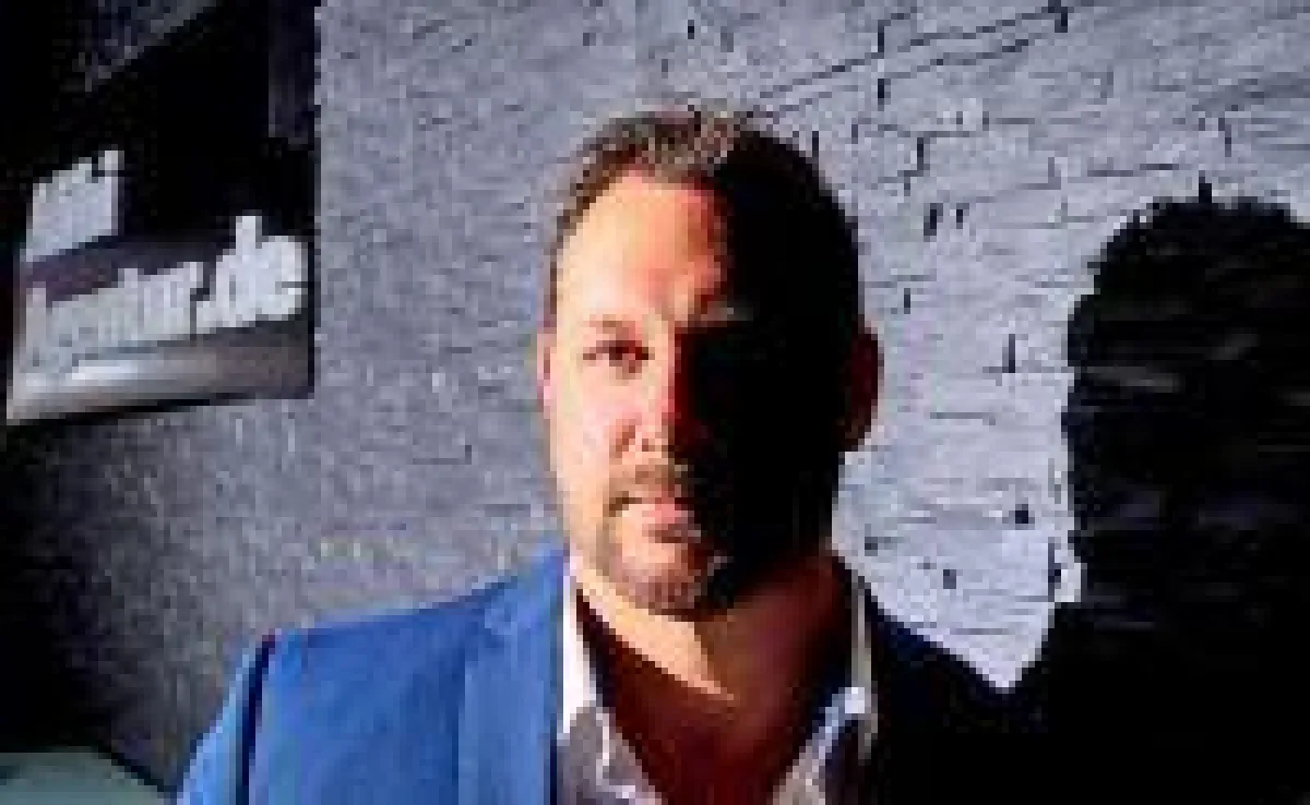 Freiraummanager Stefan Eiben, Gründer der weltweit 1. Alibiagentur