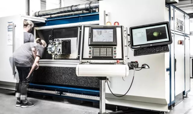 Bild: RJ Lasertechnik konzipiert individuelle Laseranlagen für anspruchsvollen Aufgaben