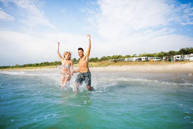 Bild: Positive Halbjahresbilanz: Campingbranche in Mecklenburg-Vorpommern verzeichnet Rekordzahlen