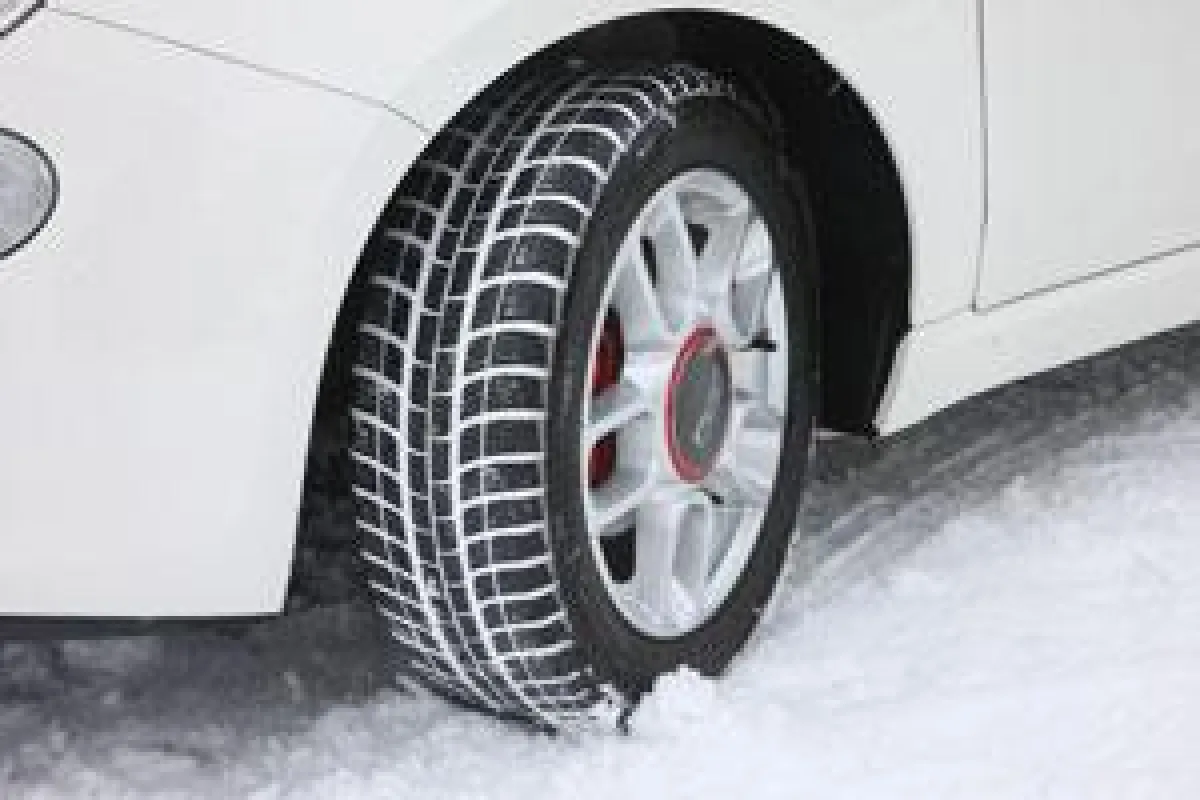 Winterreifen im Schnee