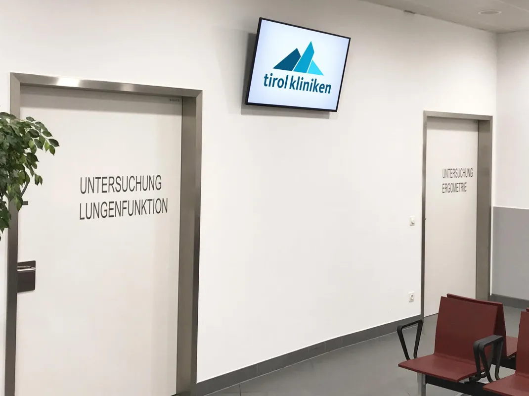 Wartebereich tirol kliniken