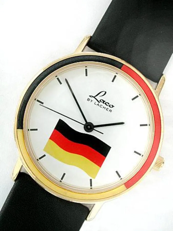 Die Deutschlanduhr -Gehäuse und Zifferblatt in Schwarz-Rot-Gold