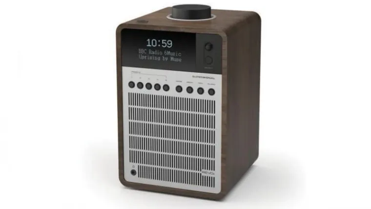 Bild: DAB/UKW Radio Revo SuperSignal im Red Dot Shop