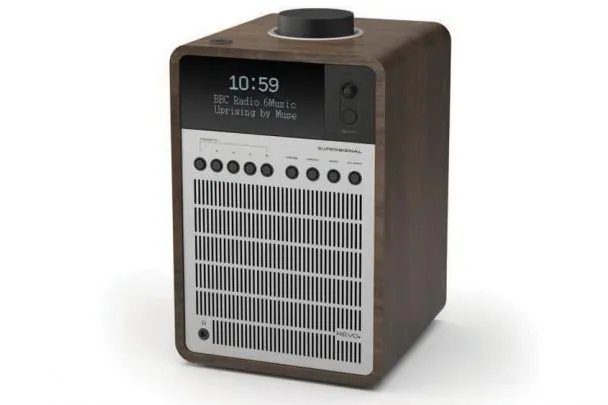 Bild: DAB/UKW Radio Revo SuperSignal im Red Dot Shop