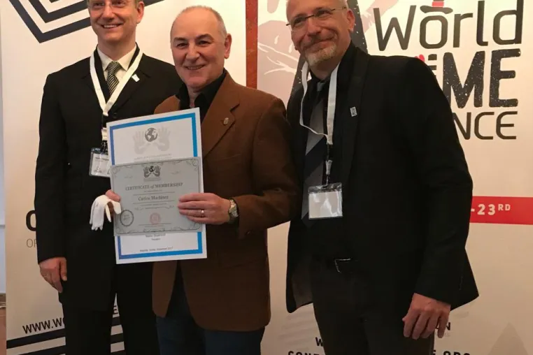 Bild: Pantomime Carlos Martínez erhält den WMO-Award