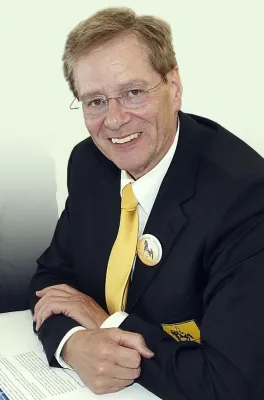 Bild: Endspurt im Vorbereitungsmarathon zum Dressurfestival - Professionelle Hektik beim Orga-Team