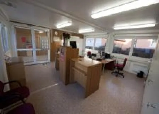 Bild: ELA Container errichtet „mobile Bank“