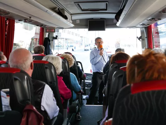 Von Märchentour bis Rundfahrt mit dem Oberbürgermeister Bild: Von Märchentour bis Rundfahrt mit dem Oberbürgermeister