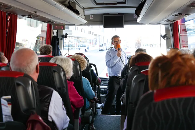 Von Märchentour bis Rundfahrt mit dem Oberbürgermeister Bild: Von Märchentour bis Rundfahrt mit dem Oberbürgermeister
