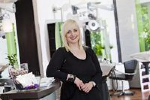 AKHAARKUNST – mehr als nur ein Haarschnitt. Bild: AKHAARKUNST – mehr als nur ein Haarschnitt.