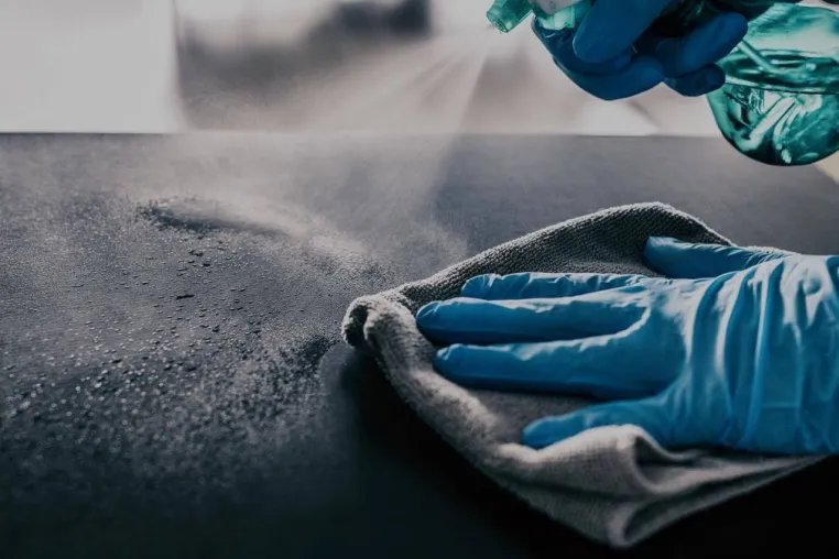 HanProtec bietet einen permanenten antimikrobiellen Schutz für Oberflächen an Bild: HanProtec bietet einen permanenten antimikrobiellen Schutz für Oberflächen an