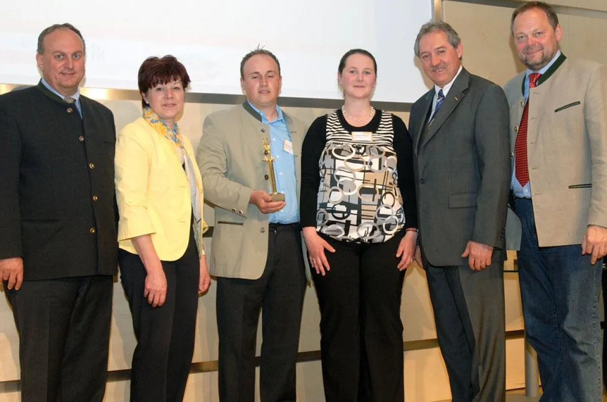 Rudolf Trauner, Annemarie Brunner, Dominik Spitzbart mit Gattin Stefanie, Viktor Sigl und Josef Stockinger.