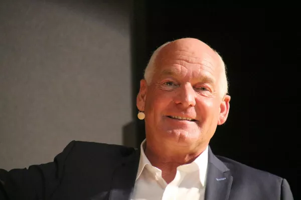 Bild: Anders als anders … denn gleich kann jeder