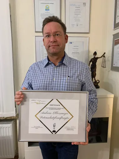 HIPE AWARD 2020: Der Datenschutzbeauftragte Andreas Ebbersmeyer wurde ausgezeichnet Bild: HIPE AWARD 2020: Der Datenschutzbeauftragte Andreas Ebbersmeyer wurde ausgezeichnet