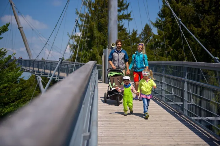 Bild: Basteln, Balancieren, Balljonglieren: skywalk allgäu mit buntem Pfingstferienprogramm vom 04. bis 18.06.22