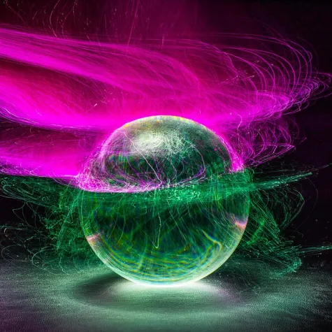 Bild: Fotoworkshop „Glaskugel-Fotografie-Indoor“: Denn Glaskugel-Fotografie macht auch im Winter Spaß