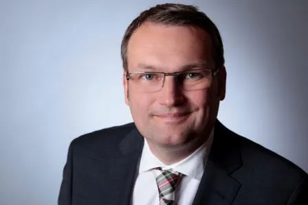Bild: BALLY WULFF bedankt sich für gute Zusammenarbeit